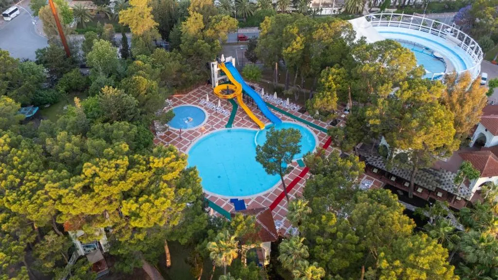 MEDER RESORT