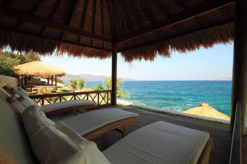 SHAMANA HOTEL & SPA