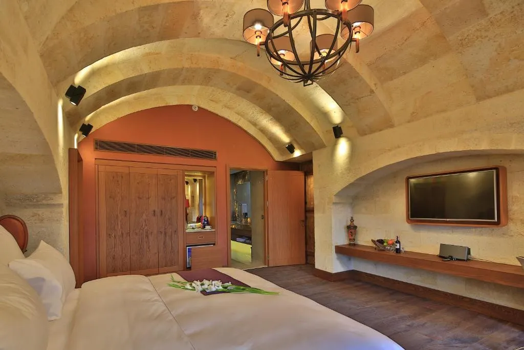 ARIANA SUSTAINABLE LUXURY LODGE