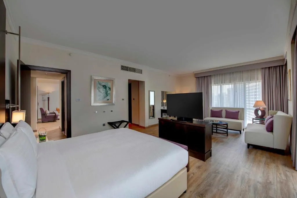 RADISSON BLU HOTEL BARSHA HEIGHTS (EX. MEDIA ROTANA)