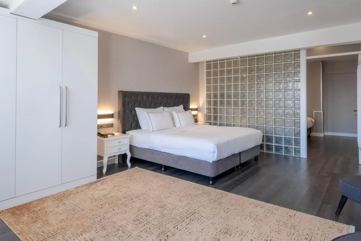 LOOP HOTEL BOSPHORUS ISTANBUL