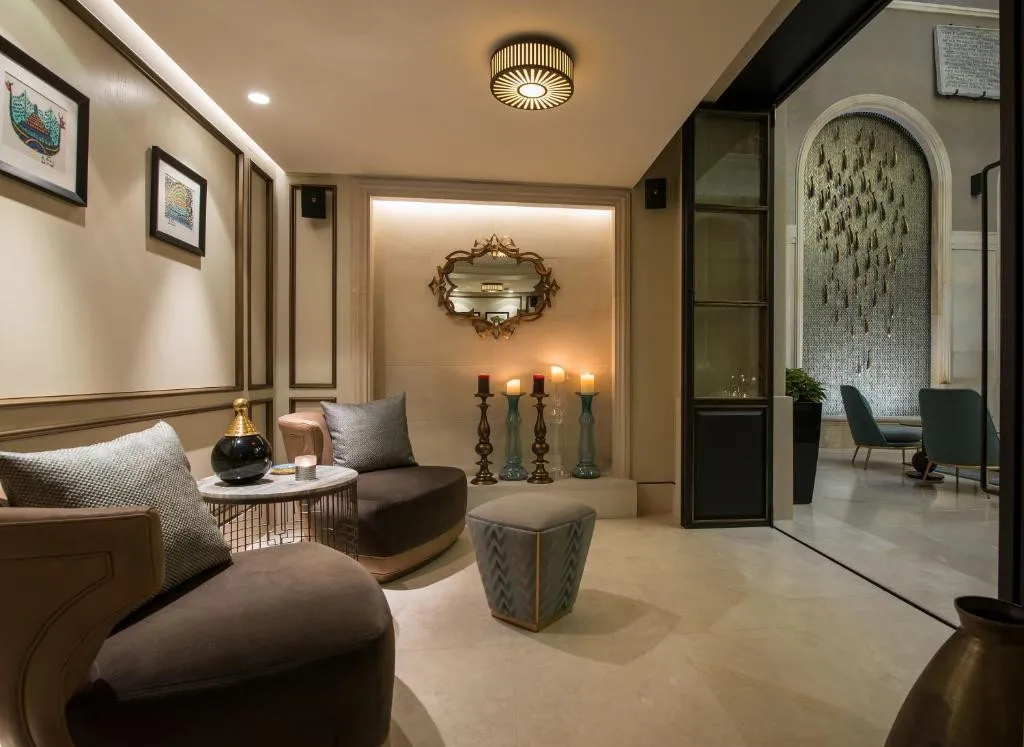 10 KARAKOY ISTANBUL