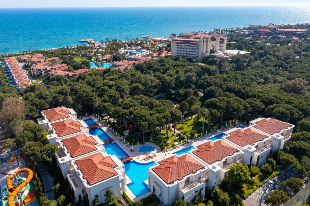 BELLIS DELUXE HOTEL