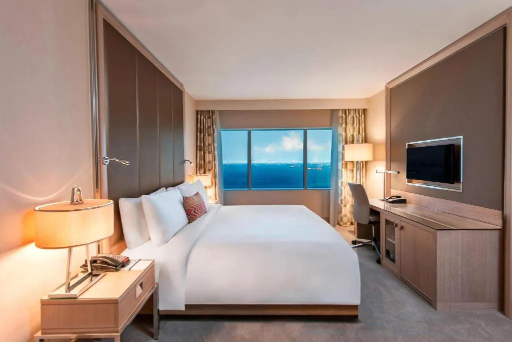 RENAISSANCE POLAT ISTANBUL HOTEL