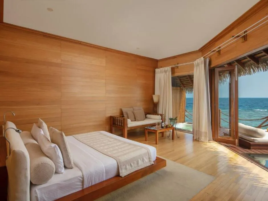 ADAARAN PRESTIGE WATER VILLAS