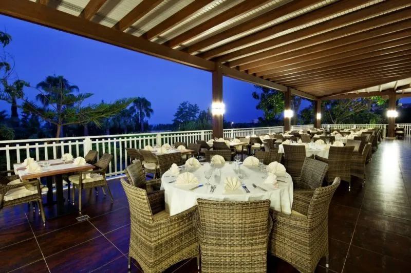 CLUB GRAND SIDE AMAZON WATER WORLD