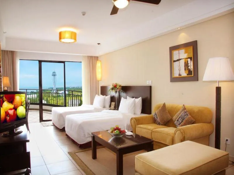 GOLDEN SUNSHINE HOTSPRING RESORT