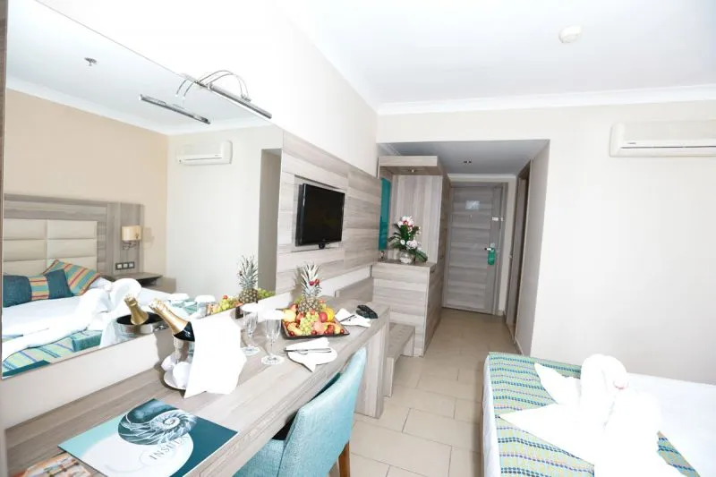 INSULA RESORT & SPA