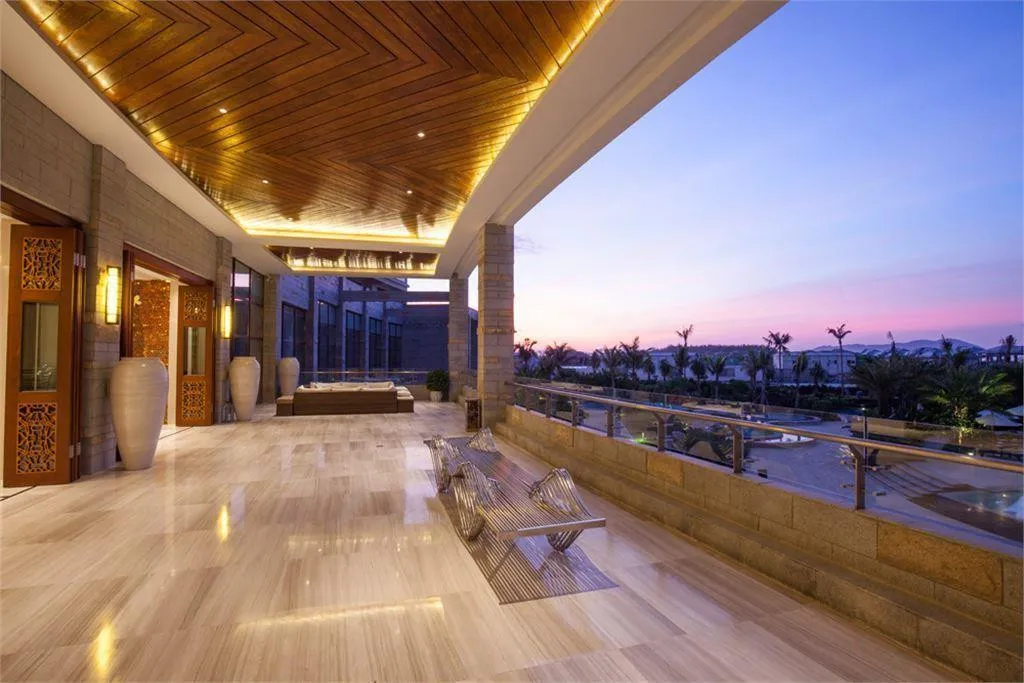 ALOHA OCEAN FRONT SUITE ANNEX BUILDING