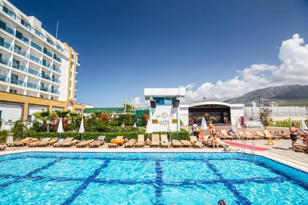 THE LUMOS DELUXE RESORT HOTEL & SPA