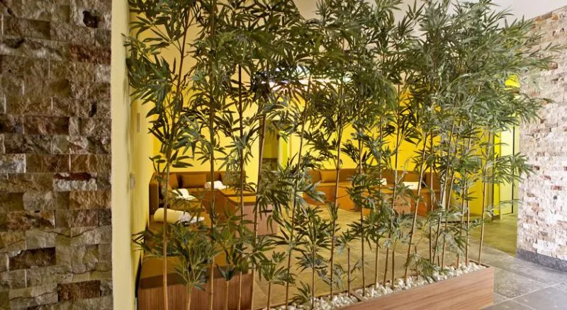 QUA HOTEL