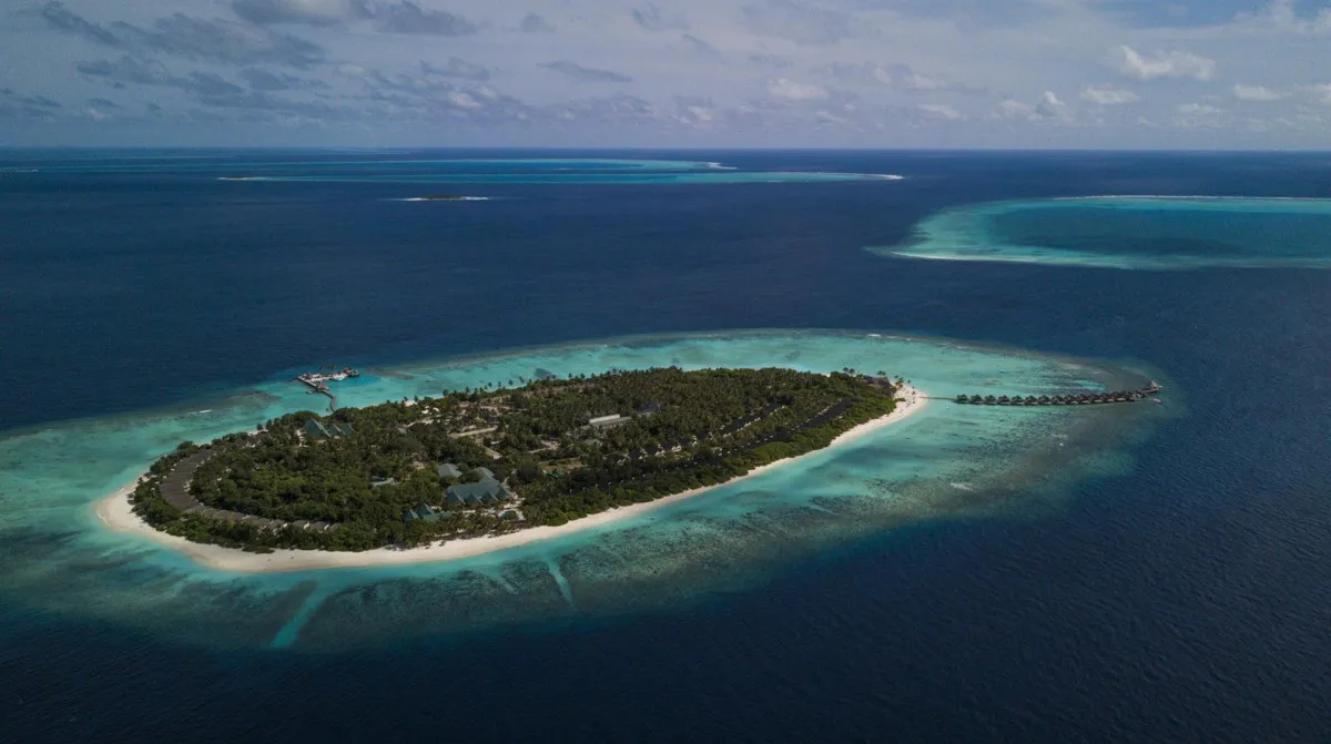 FURAVERI ISLAND RESORT & SPA