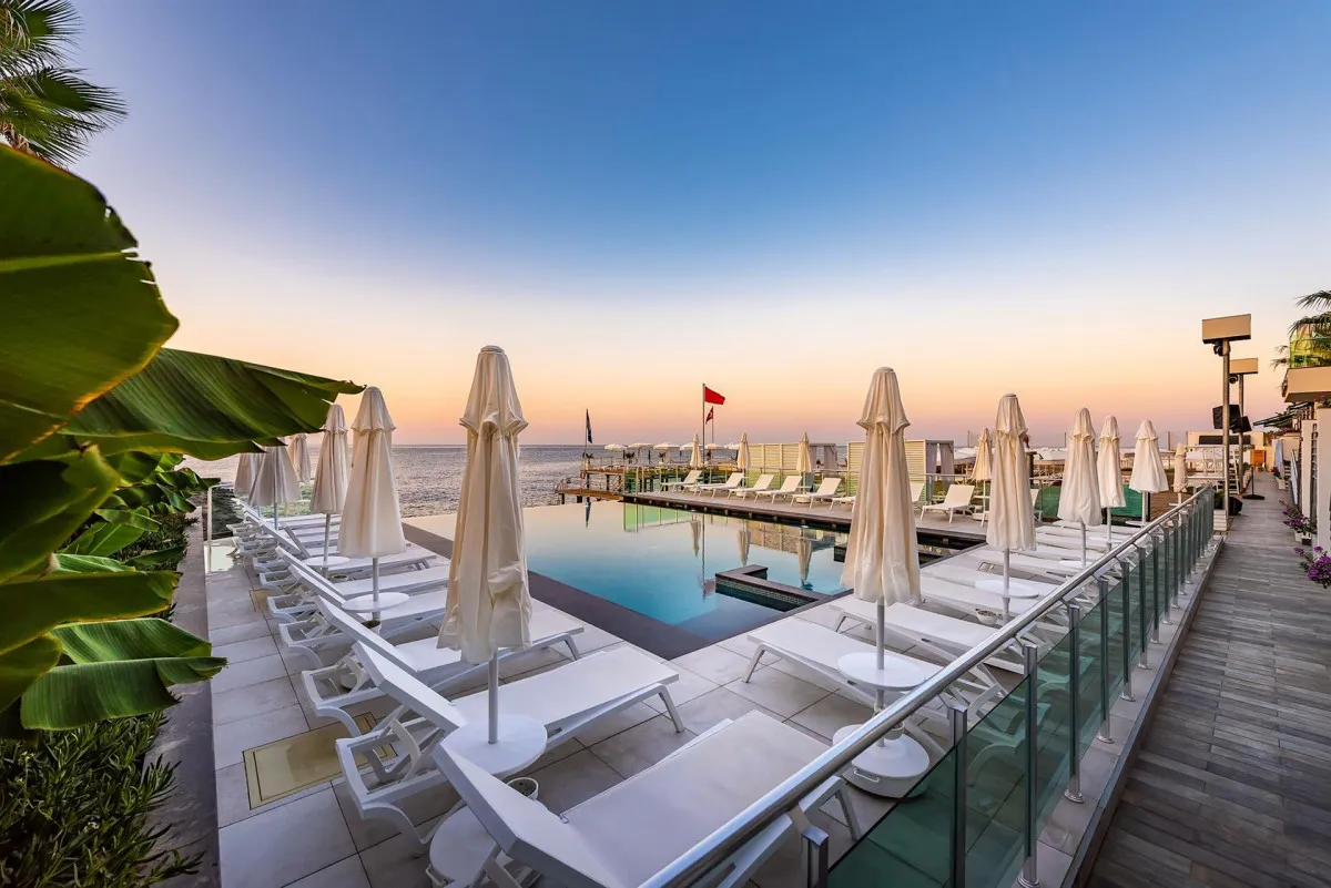 WHITE CITY RESORT