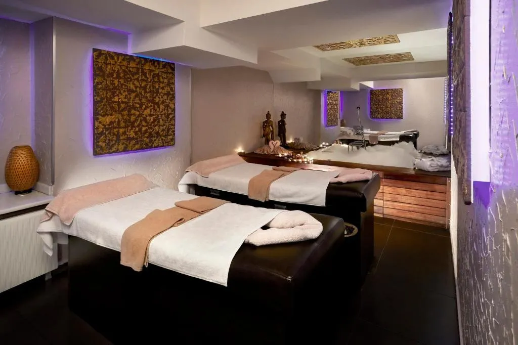 AVANTGARDE LEVENT