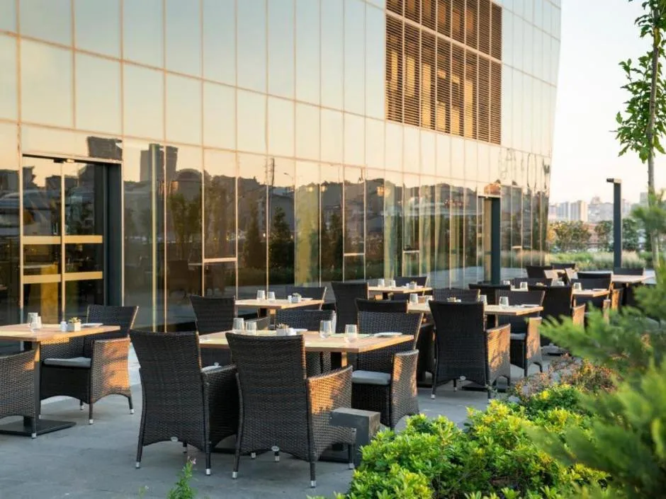 CENTRO WESTSIDE BY ROTANA