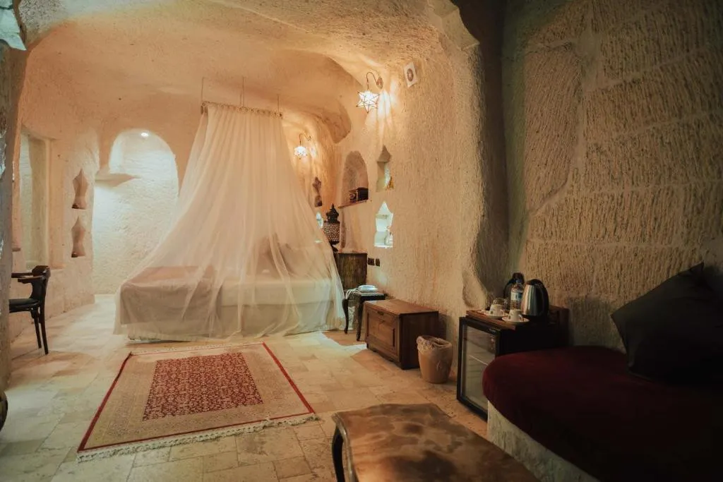 HU OF CAPPADOCIA
