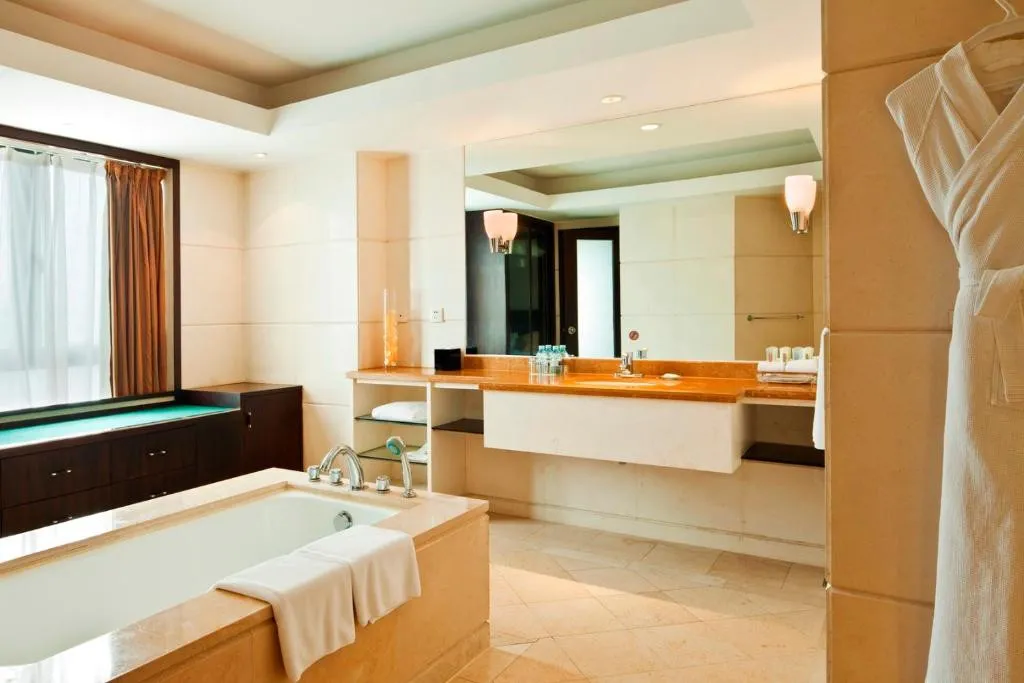 GUO JI YI YUAN HOTEL (EX. CROWNE PLAZA BEIJING)