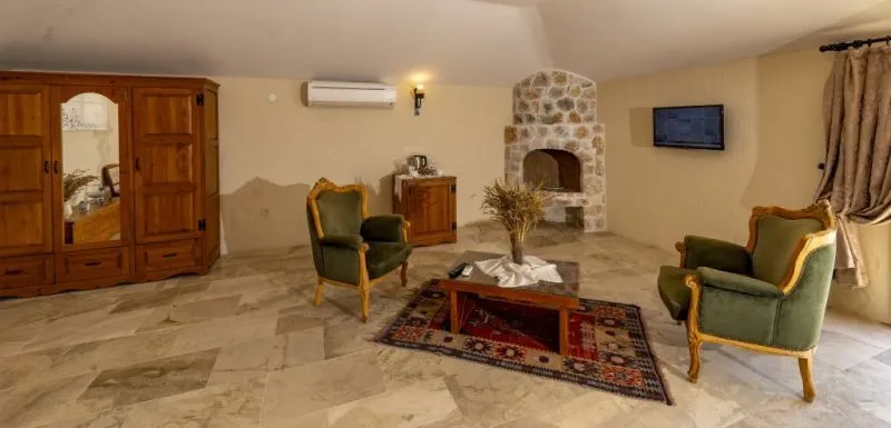 MANDARIN & MANGO BOUTIQUE HOTEL