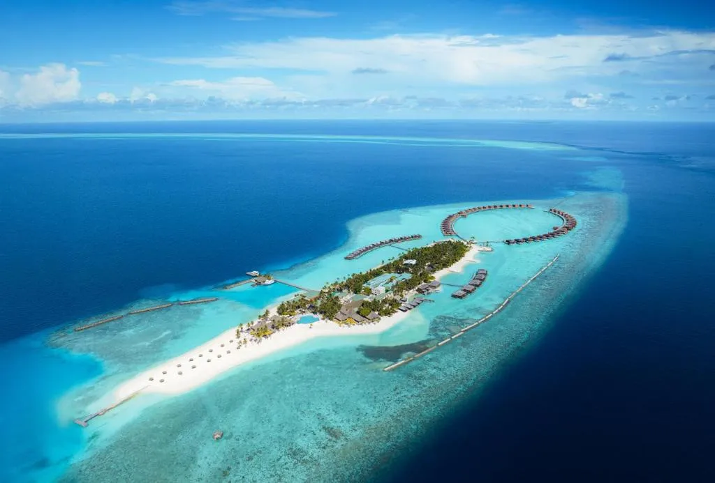 VELIGANDU ISLAND RESORT & SPA