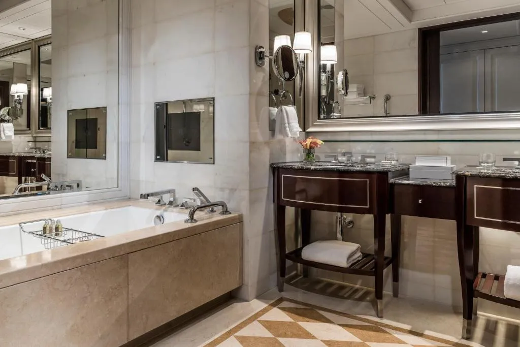 FOUR SEASONS HOTEL MACAO
