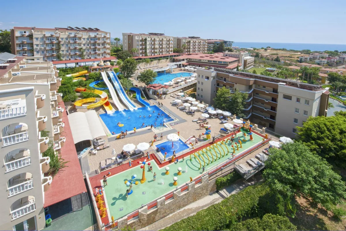 CLUB PARADISO