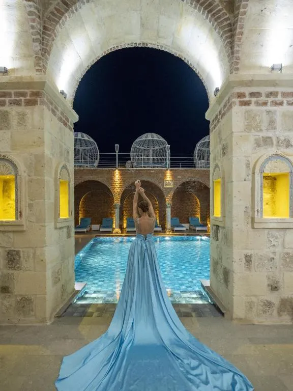 ELIKA CAVE SUITES