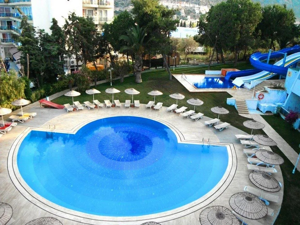 BLUE VISTA HILL HOTEL (EX. VISTA HILL HOTEL)