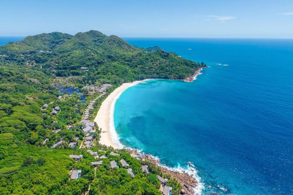 CHEVAL BLANC SEYCHELLES (EX. BANYAN TREE SEYCHELLES)