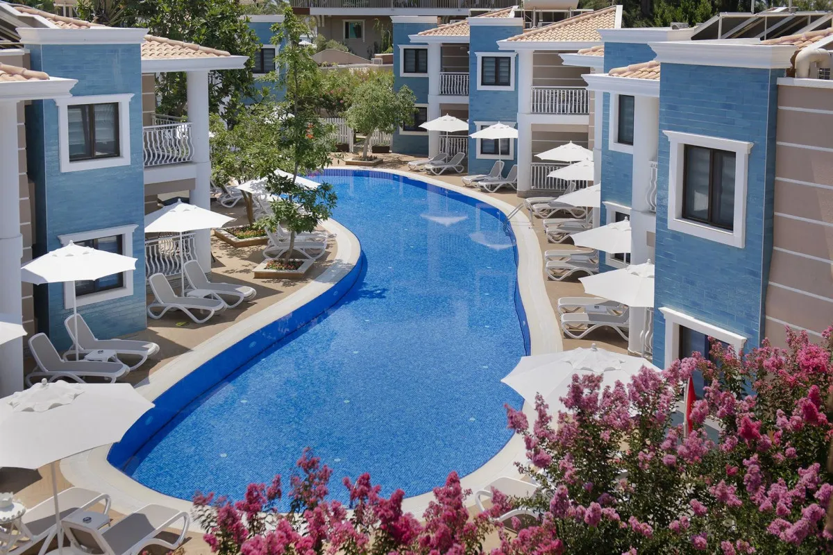 QUATTRO FAMILY CLUB DEM HOTEL HV-1