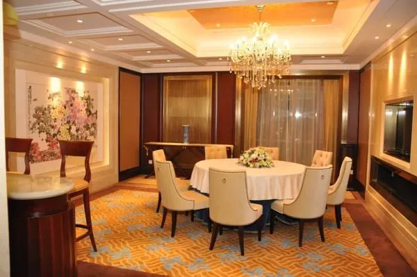 HUNAN PLAZA
