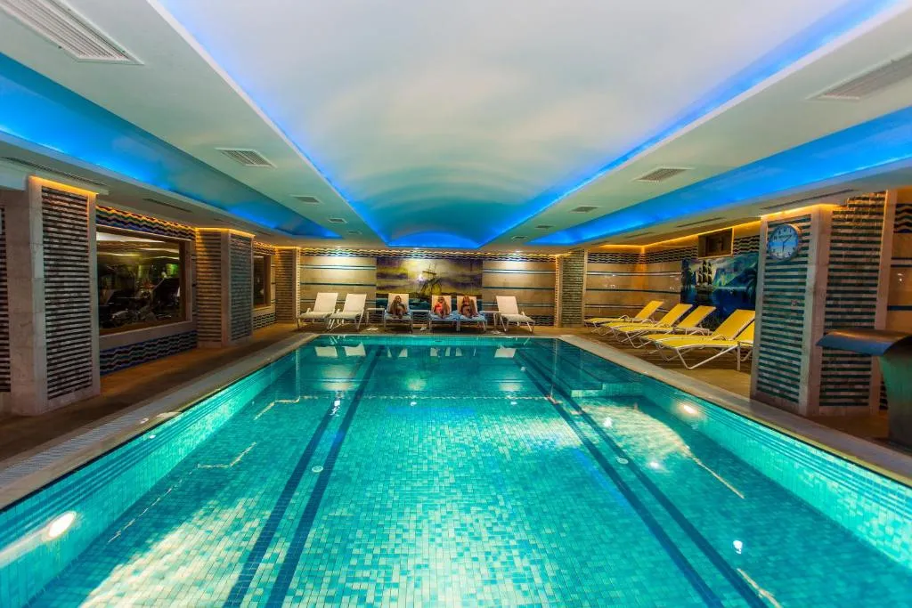 WHITE GOLD HOTEL & SPA