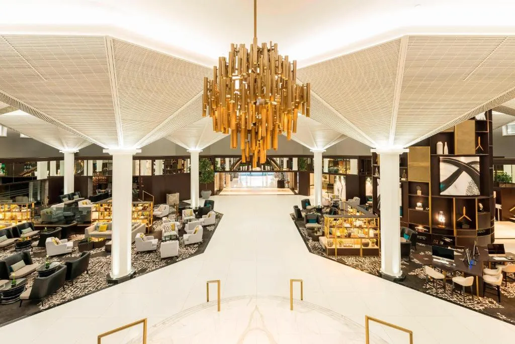 LE MERIDIEN DUBAI HOTEL & CONFERENCE CENTRE