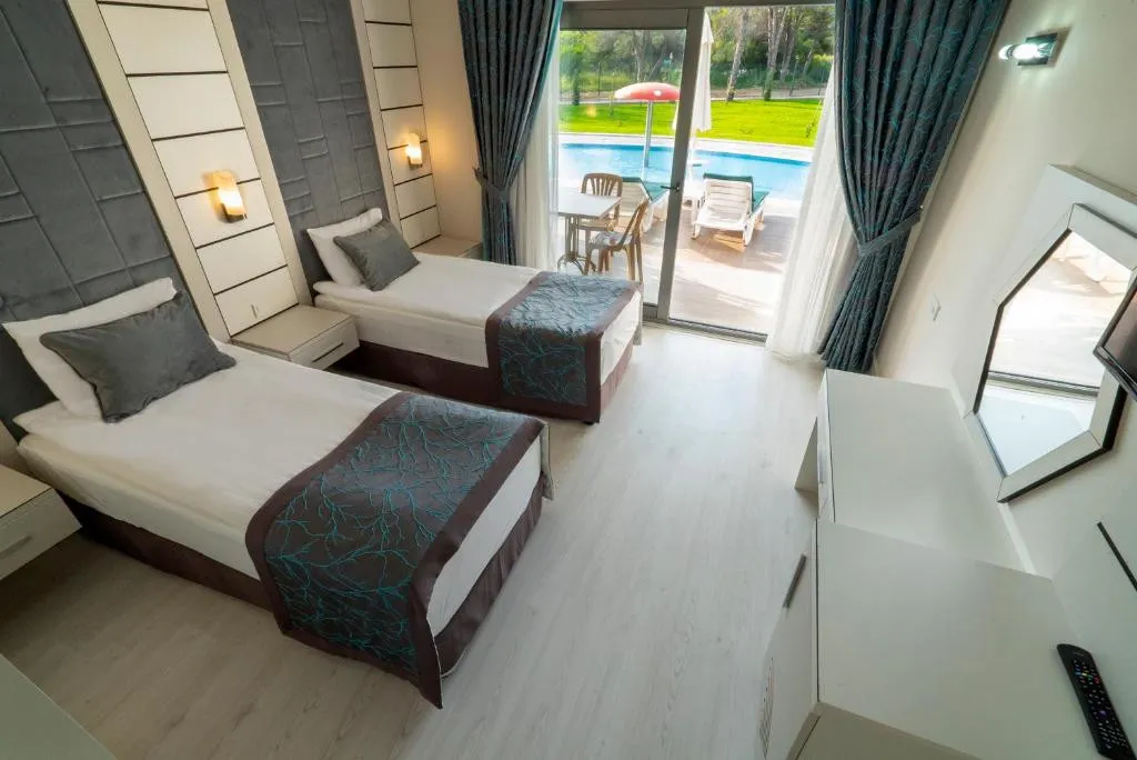 LINDA RESORT