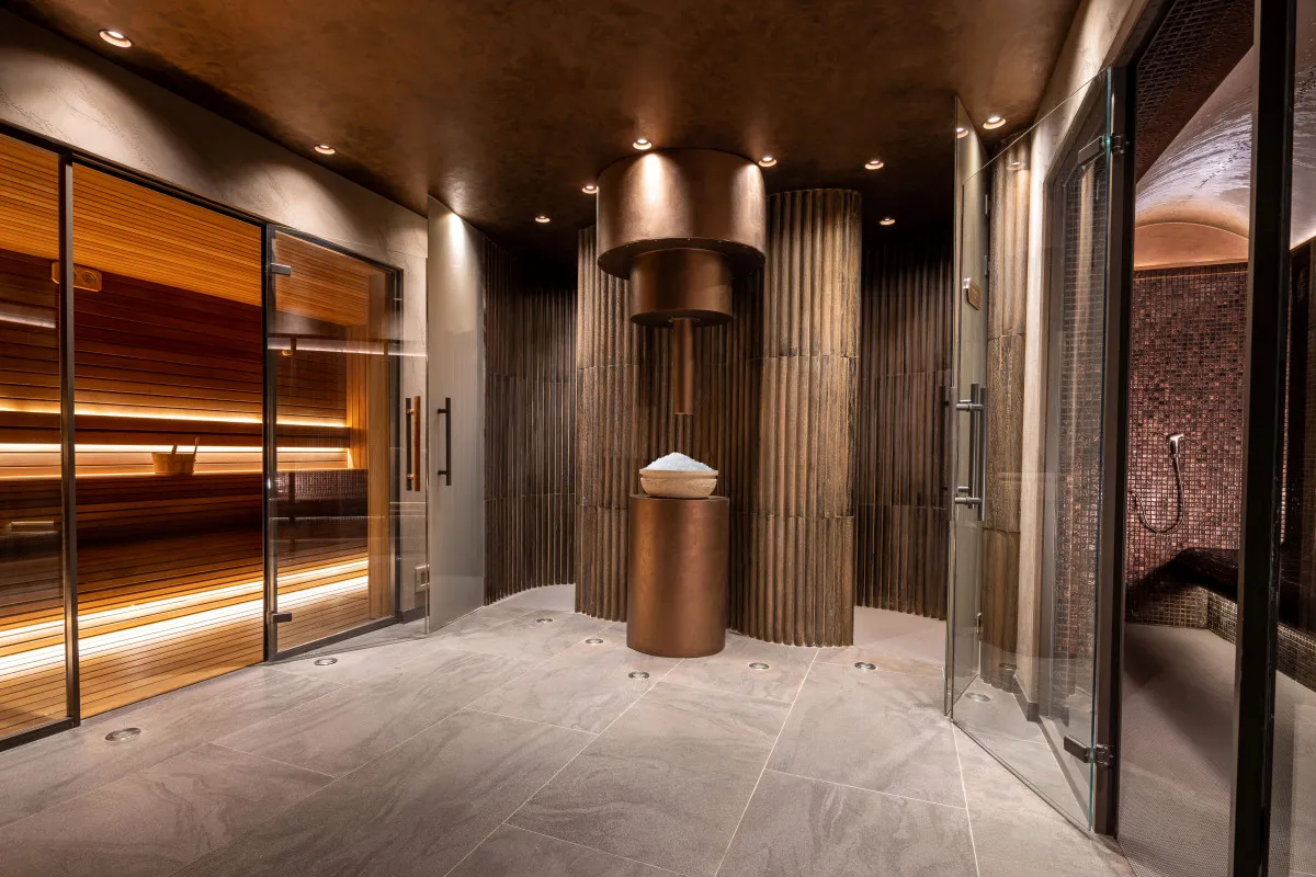 CRONTON DESIGN HOTEL