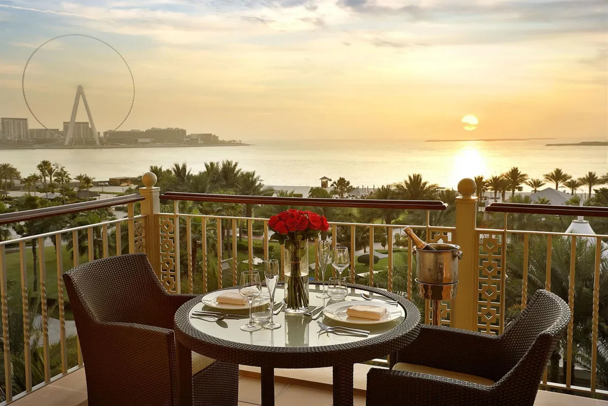 THE RITZ CARLTON DUBAI