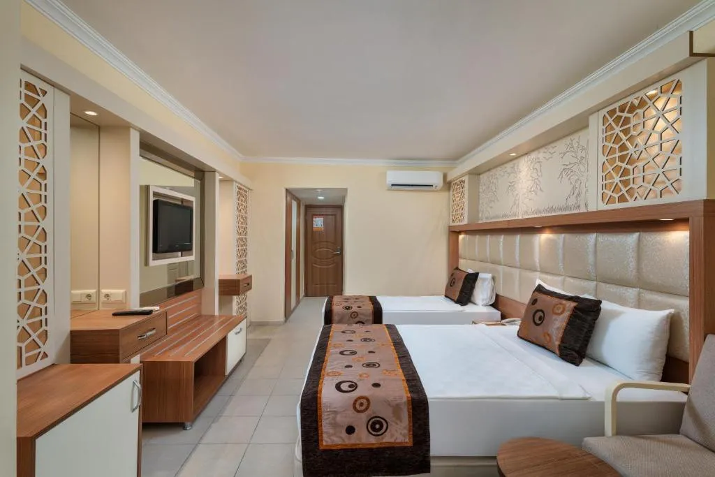 OZ HOTELS INCEKUM BEACH HOTEL