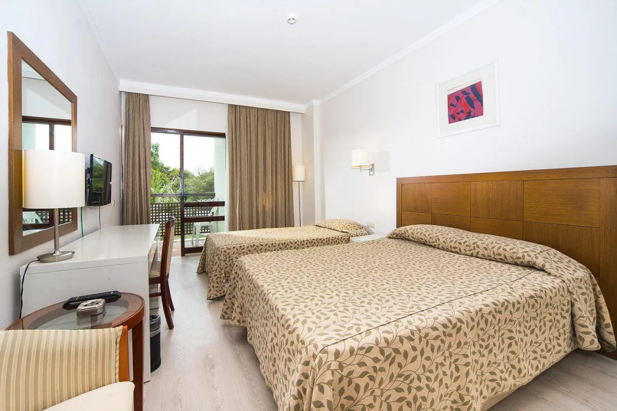 LARISSA ART BEACH HOTEL (EX.ART BEACH KEMER, CORINTHIA ART, LA MER)