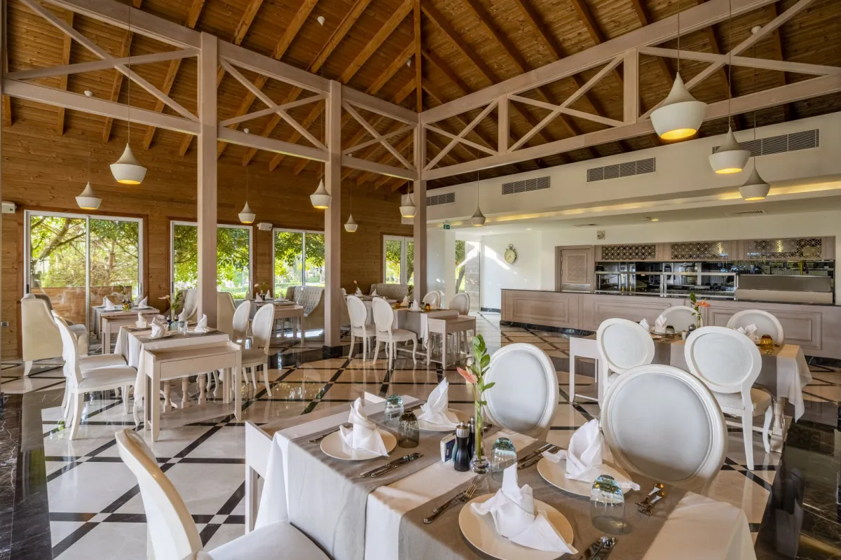 BELLIS DELUXE LAGOON & VILLAS