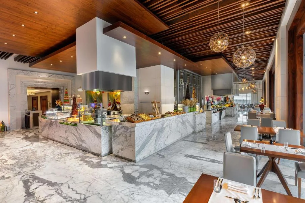 HILTON DUBAI AL HABTOOR CITY