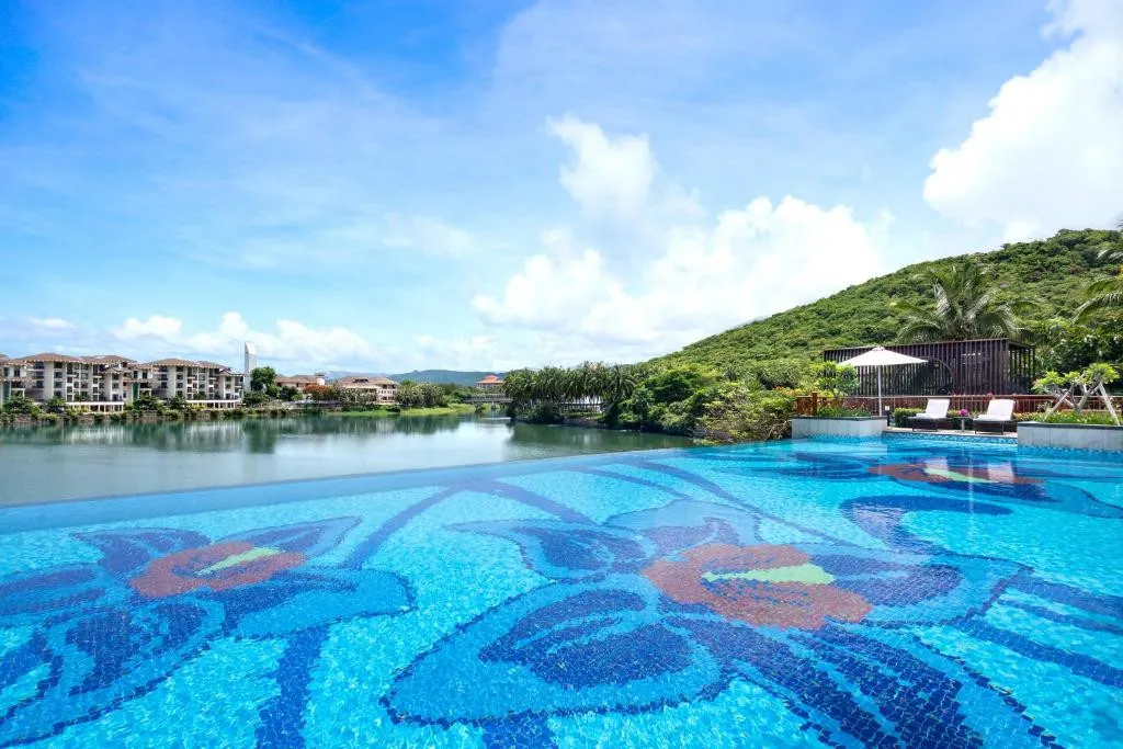 HOLIDAY INN & SUITES SANYA YALONG BAY