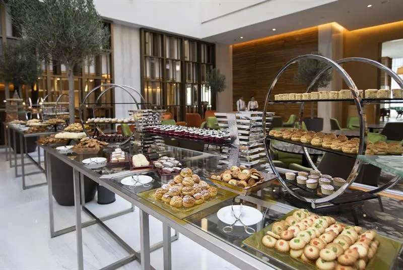 GRAND COSMOPOLITAN HOTEL