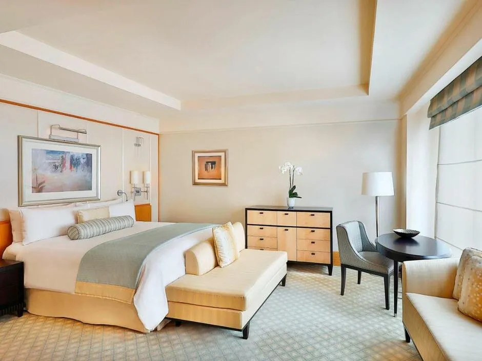 THE RITZ-CARLTON DUBAI INTERNATIONAL FINANCIAL CENTRE