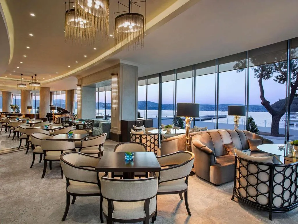 THE GRAND TARABYA