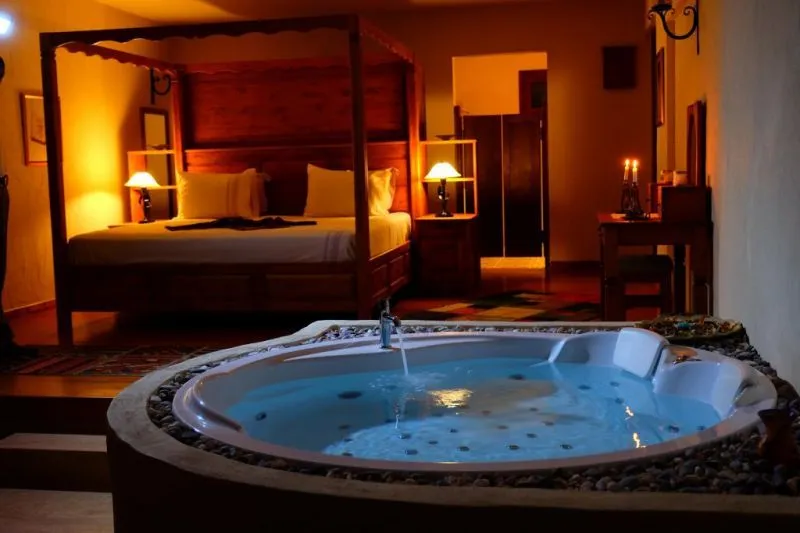 MANDARIN & MANGO BOUTIQUE HOTEL