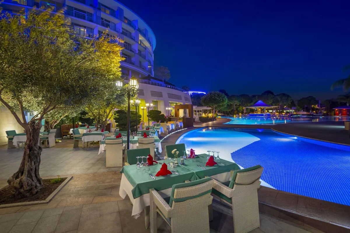 CALISTA LUXURY RESORT