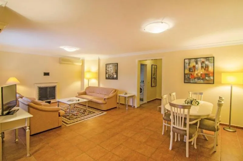 PENINSULA PINE CLUB BOUTIQUE HOTEL & SPA