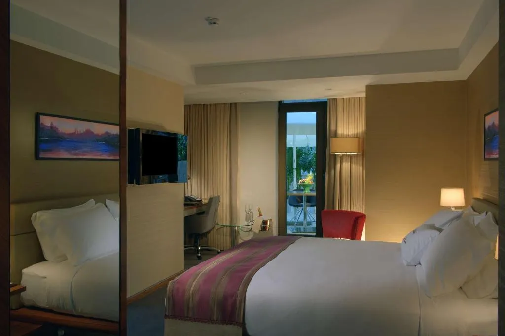 DOUBLE TREE BY HILTON ISTANBUL OLD TOWN
