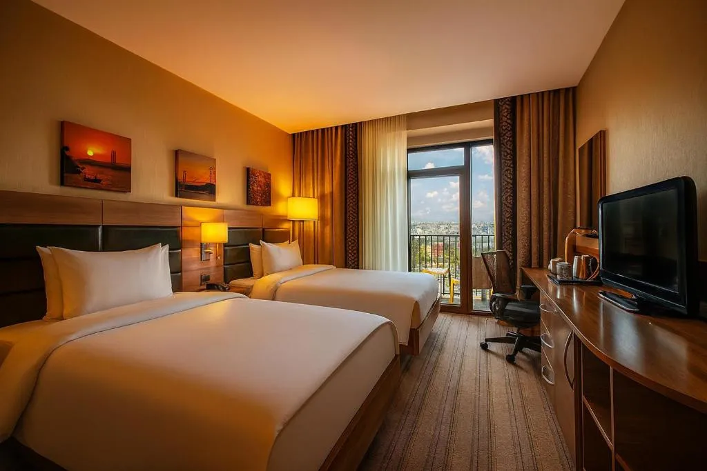 DOSSO DOSSI HOTELS GOLDEN HORN