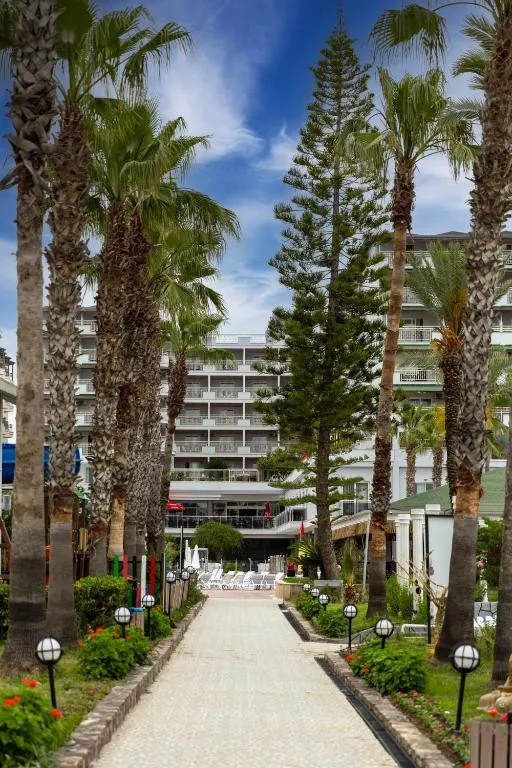 HOLIDAY PARK RESORT