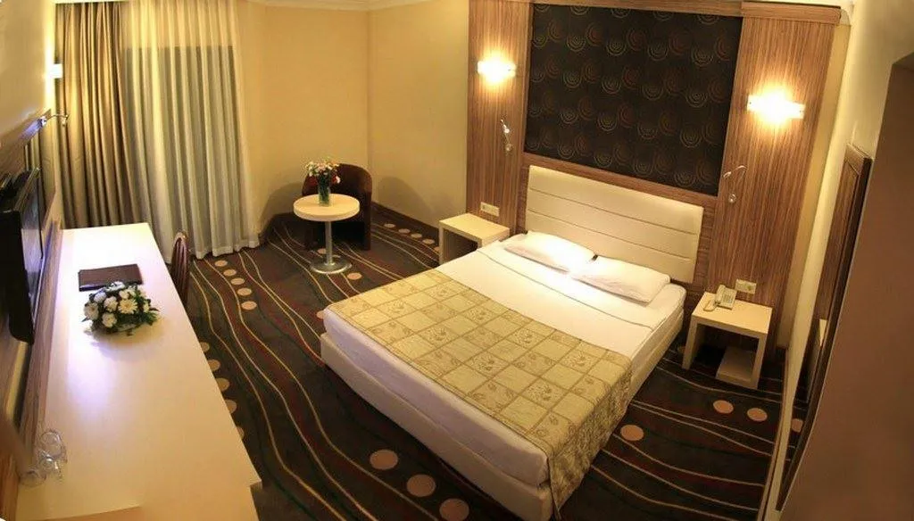 BLUE VISTA HILL HOTEL (EX. VISTA HILL HOTEL)